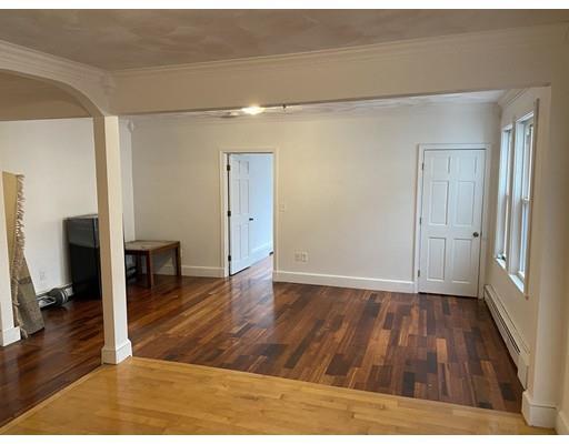 Building Photo - 54 Bicknell St