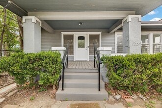 Building Photo - 1607 Holman St