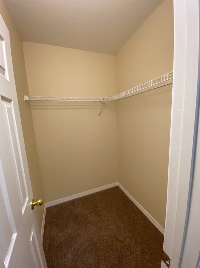 Building Photo - 836 Colville Dr