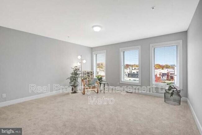 Foto del edificio - 927 12th St NE