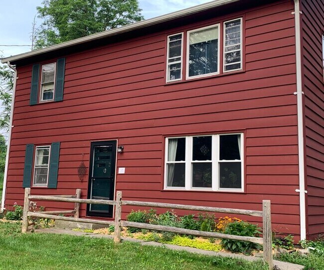 21 Ulster Ave Unit 1, Ulster Park, NY 12487 21 Ulster Ave Ulster Park