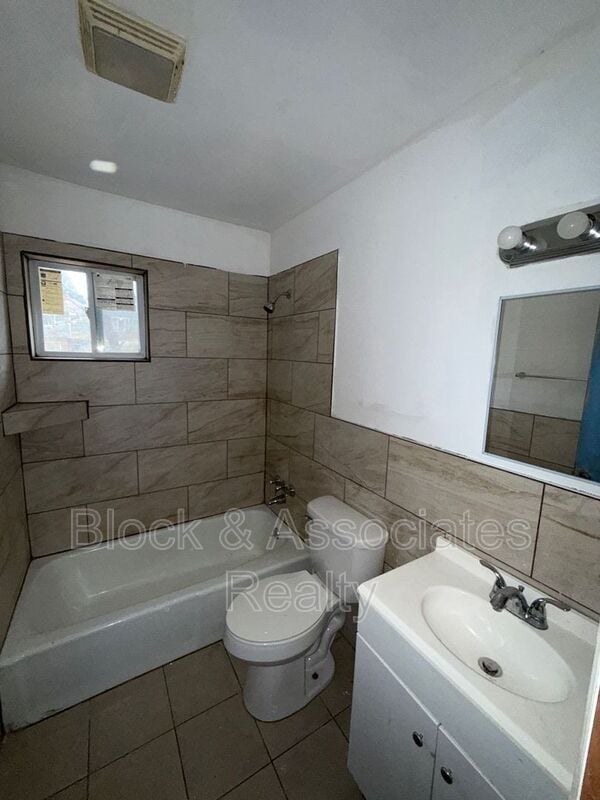 Foto del edificio - 309 N Hall St