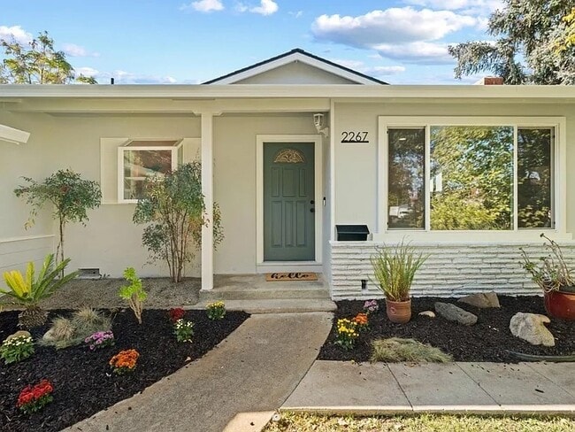 Building Photo - 2267 Fenian Dr