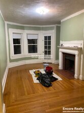 Building Photo - 163 Summer St