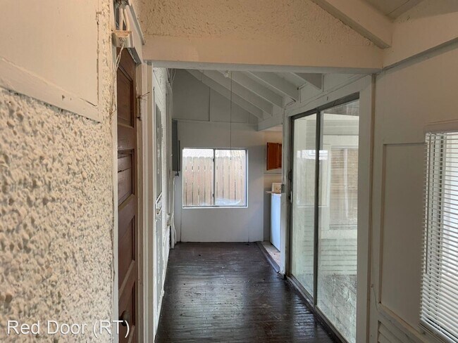Building Photo - 4 br, 3 bath House - 1879 Felix Ave