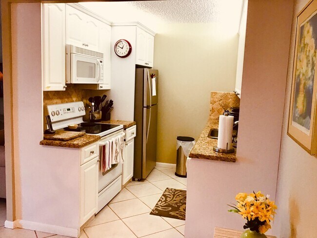 Foto del edificio - 4008 Cornwall A