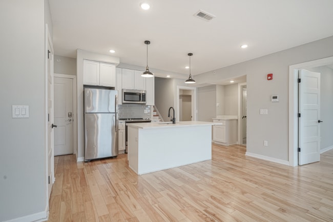 Photo - 1710 Cambridge St Apartment