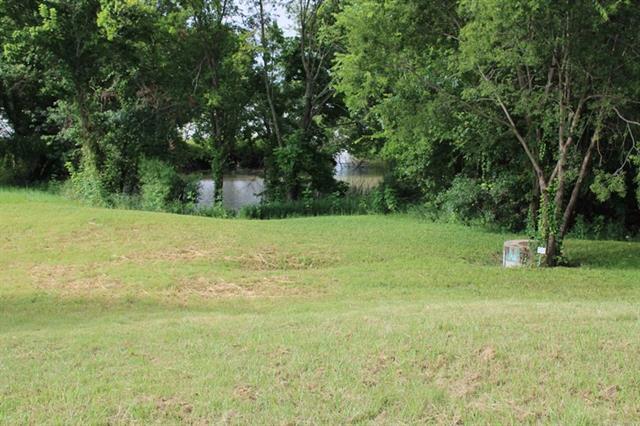 Foto principal - 755 Lakeside Dr
