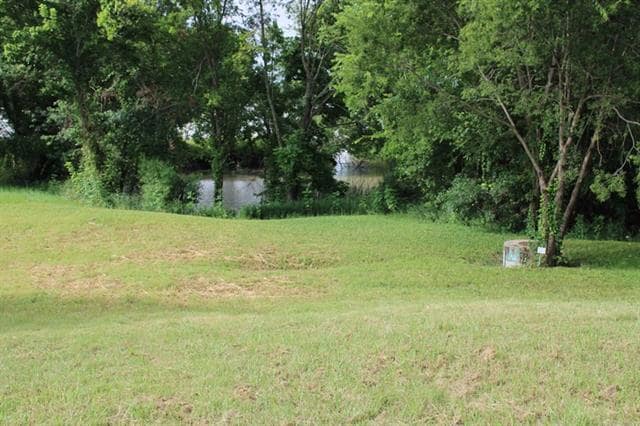 Primary Photo - 755 Lakeside Dr