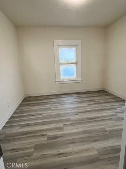 Building Photo - 220 E Kingsley Ave