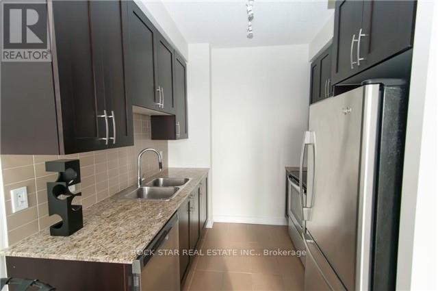 Photo du bâtiment - 4070-4070 Confederation Pkwy