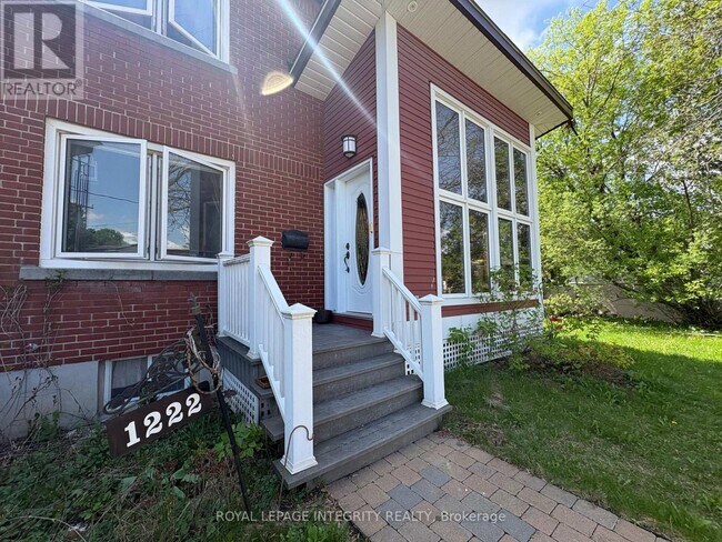 Photo du bâtiment - 1222 Dorchester Ave