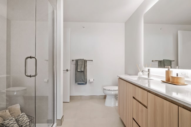 Foto del edificio - 554 S Damen Ave