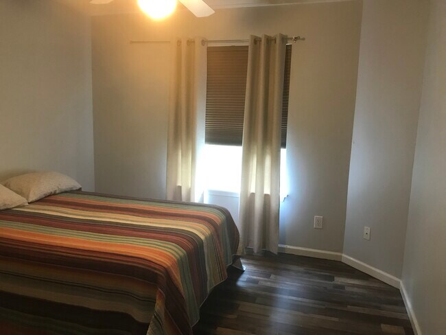 Foto del edificio - 2758 Seastrand Ln