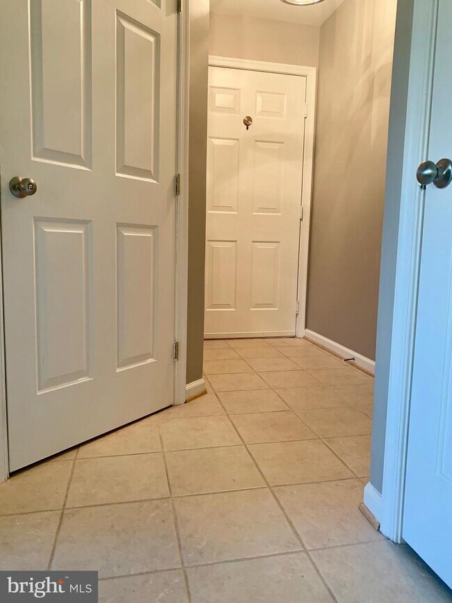 Foto del edificio - 7518 Snowpea Ct