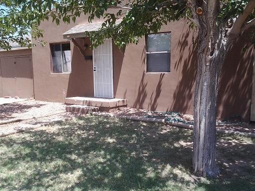 Foto principal - 2 Bedroom 1 Bathroom w/Large Fenced Yard