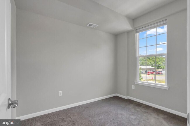 Foto del edificio - 1322 Depot Ln