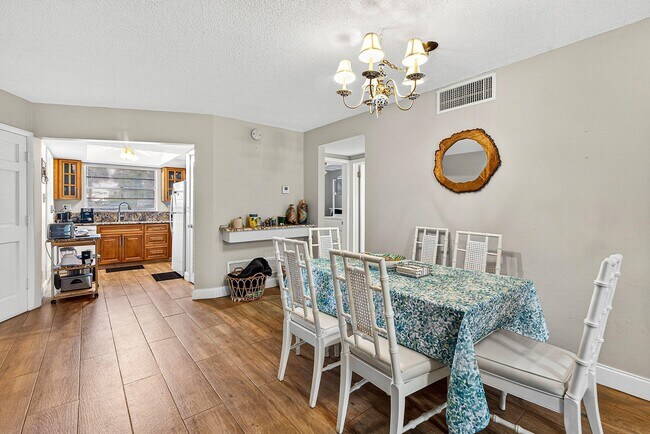 Foto del edificio - 50 Celestial Way