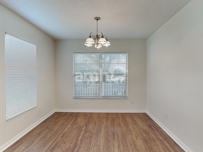 Foto del edificio - 1145 Bluegrass Dr