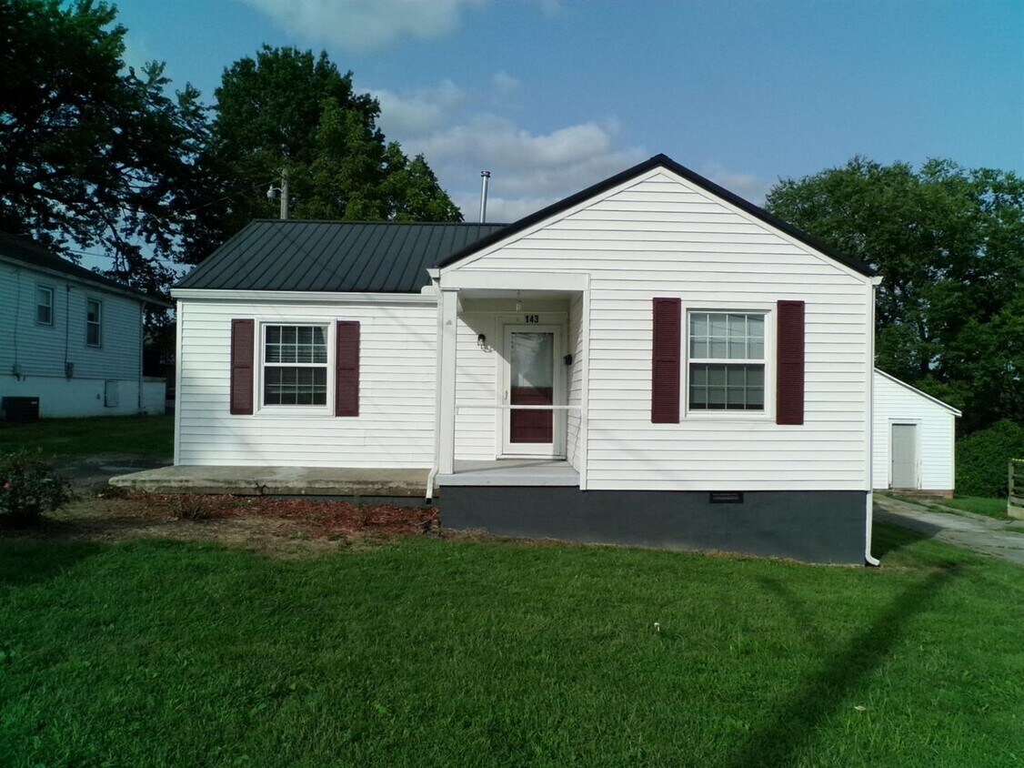 Primary Photo - 143 Rolling Acres Dr