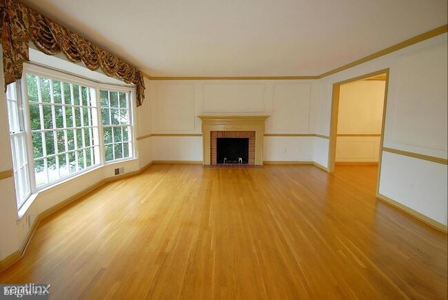 Building Photo - 5 br, 3.5 bath House - 6716 Baron Rd