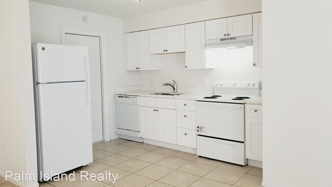 Building Photo - 3 br, 1 bath House - 3204 W Reynolds St