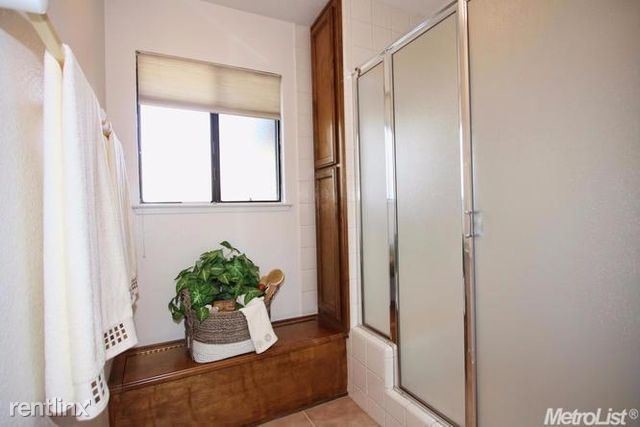 Foto del edificio - 2 br, 2 bath  - 3701 Sun Shadows Ln