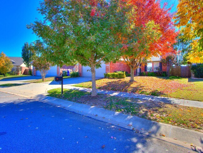 Foto del edificio - Charming 3 Bed, 2 Bath Home for Rent in Norman!