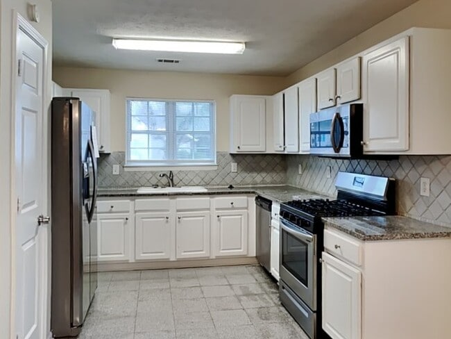 Foto del edificio - 761 Sugar Oak Ln