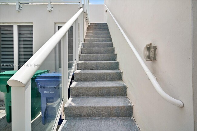 Foto del edificio - 10400 NW 63rd Terrace