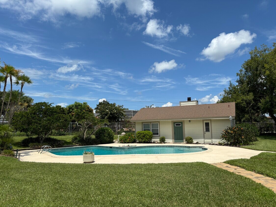 Foto principal - 662 Cortez Cir