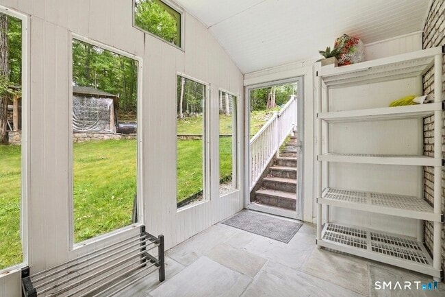 Building Photo - 18 W Haviland Ln