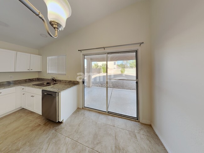 Foto del edificio - 31491 N Cactus Dr