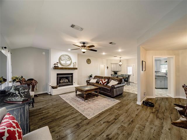 Building Photo - 2107 Countryside Dr