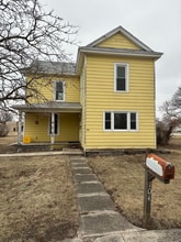 Building Photo - 104 2nd Ave