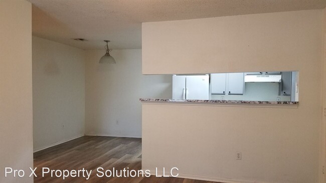 Building Photo - 410-420 Free Kings Hwy