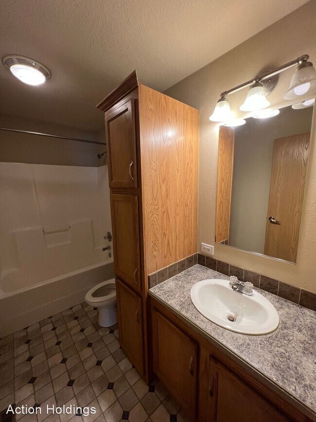 Building Photo - 3 br, 2 bath House - 4310 Lovegrass