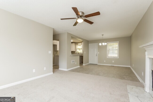 Foto del edificio - 219 Hampton Dr