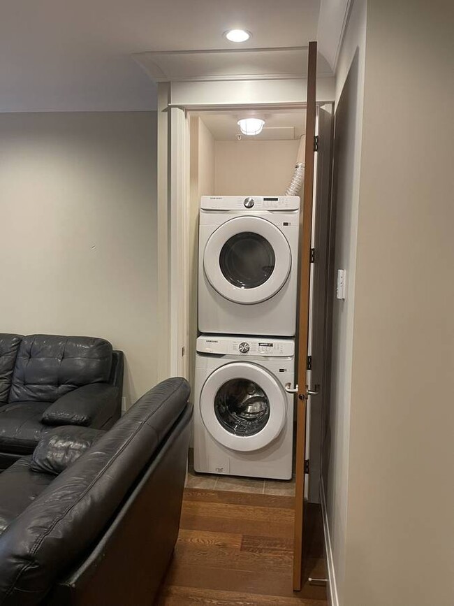 Building Photo - 2455 18th Av W