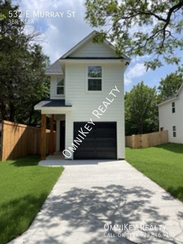 Primary Photo - 532 E Murray St