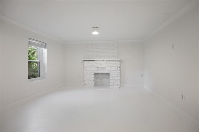 Building Photo - 2134 Beecher Cir SW