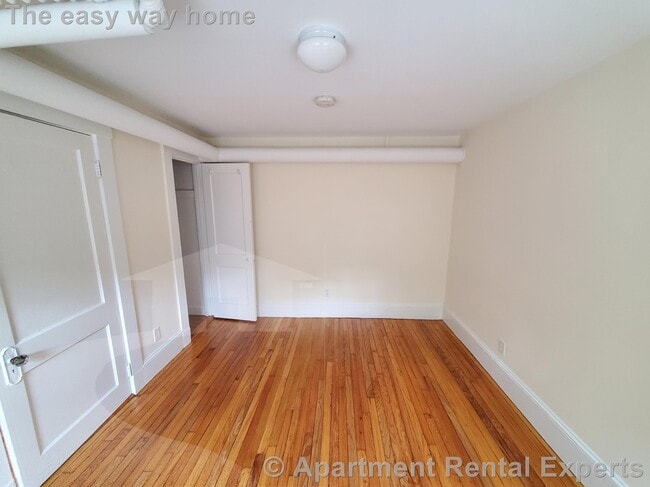 Building Photo - 156-158 Summer St Unit #B2