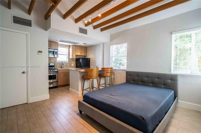 Foto del edificio - 7504 NE 6th Ct