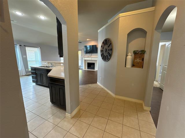 Building Photo - 221 Spring Hollow Dr