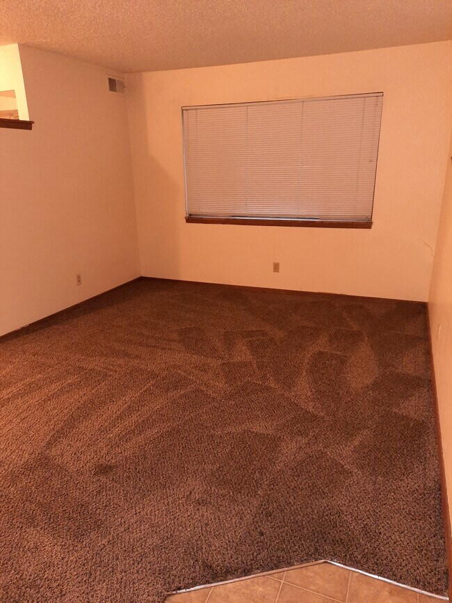 Foto del edificio - 741 Guernsey Dr