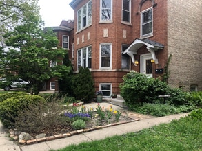 Building Photo - 1925 Clarence Ave