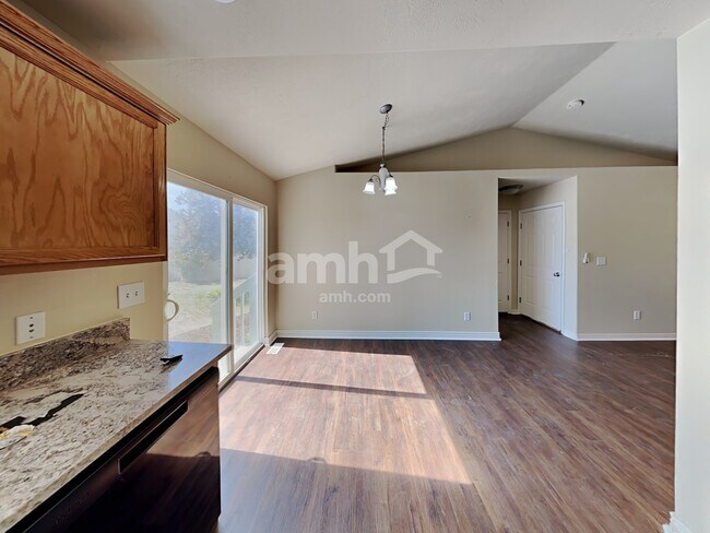 Foto del edificio - 4452 Heritage Dr