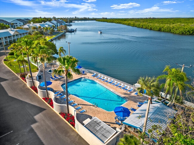 Building Photo - Marina View at Little Harbor