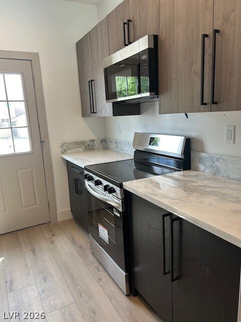 Foto del edificio - 1100 Hall Ave