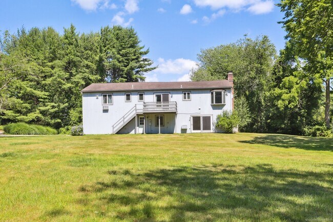 Foto del edificio - 30 Maple Ln
